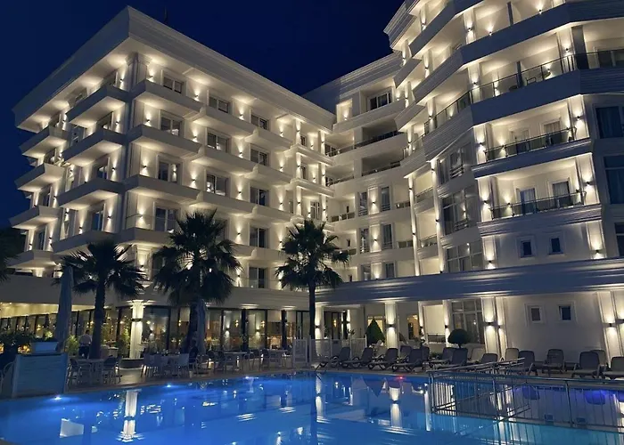 Klajdi Resort & Spa Golem 